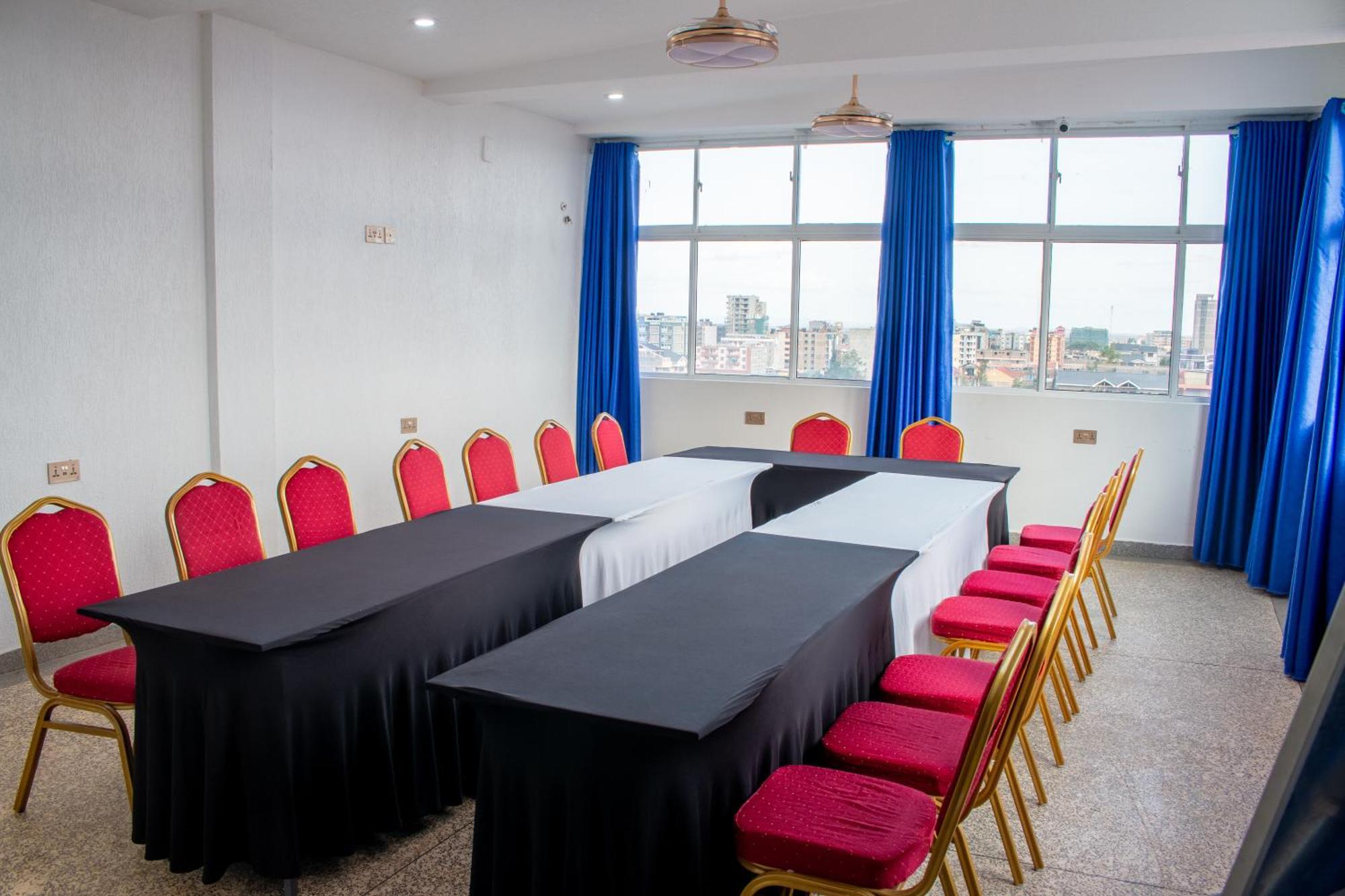 Equine Hotel Ruiru Екстер'єр фото