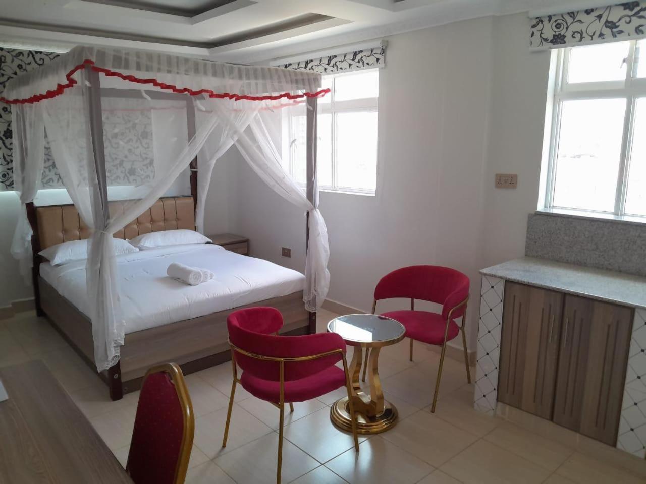 Equine Hotel Ruiru Екстер'єр фото